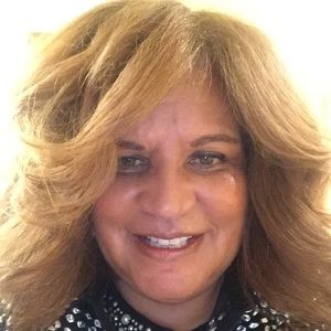 Meet your Posher, Cynthia